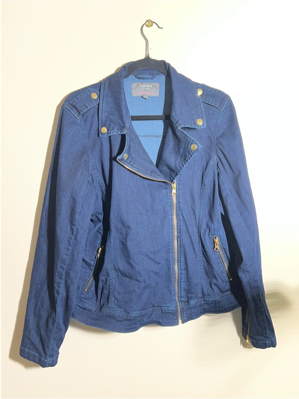 Torrid Size 3 Blue Stretch Denim Moto Jacket Gold Hardware